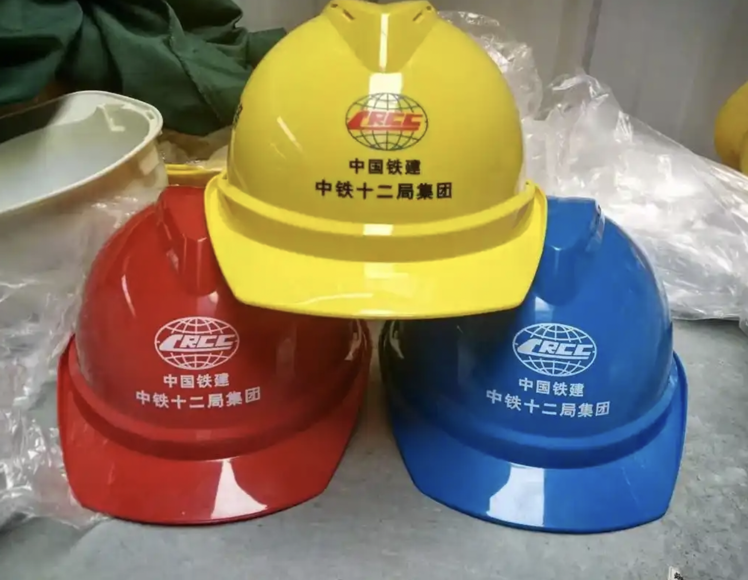 Helmet Plastic Injection Molding Machine Hxm410 / Injection Molding Machine Best Sell
