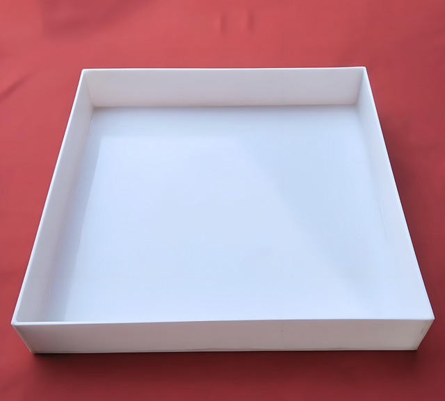rapid injection molds Low-Particulate Molded UHMWPE/PP Lab Tray 