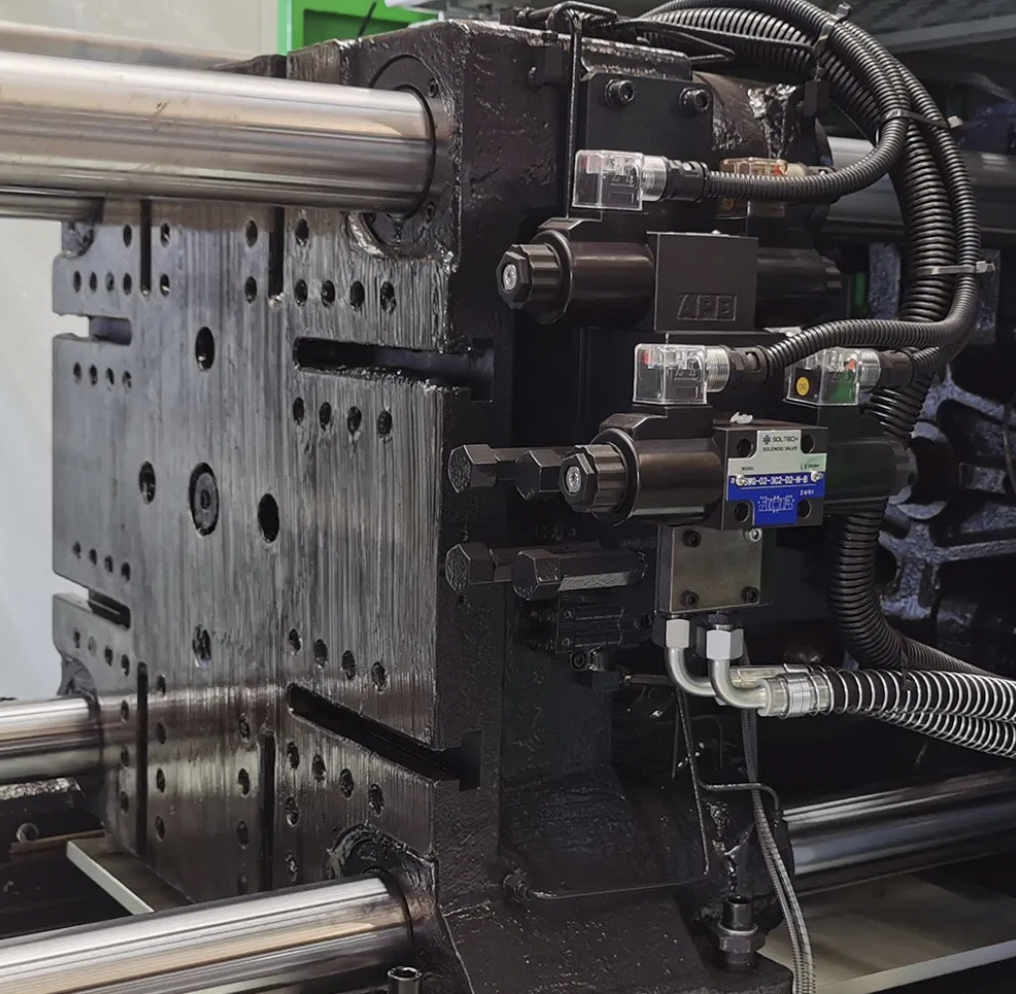 Plastic Paint Bucket Injection Molding Machine for HDPE Tap Paint Bucket