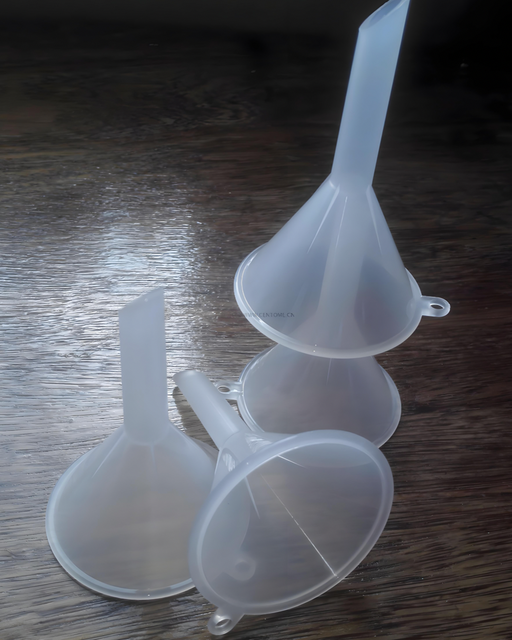  Splash-proof PP/PE Safety Funnel