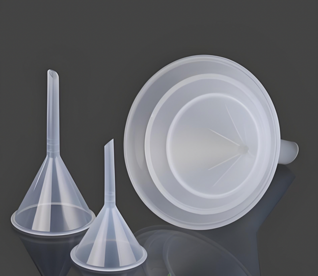 bespoke injection moulding Autoclavable Molded PPSU/PP Filter Funnel 